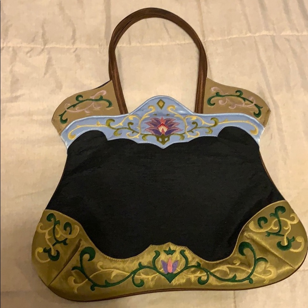 Papillon-Akihiro Domen for Lageyre bag